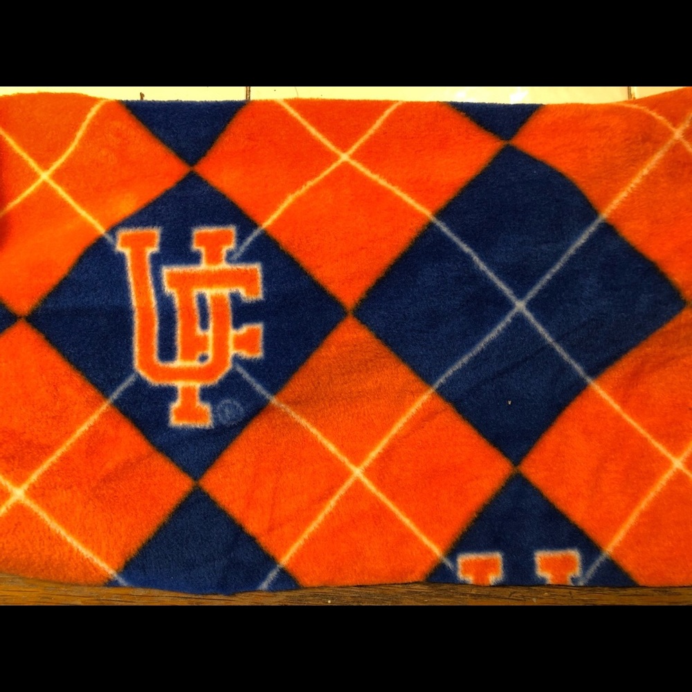 HOST PICK Florida Gators UF Fleece Argyle Scarf - Picture 2 of 3